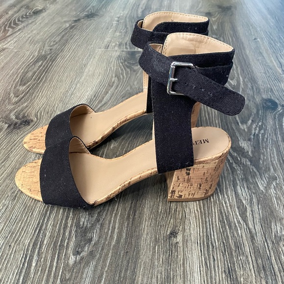 Heels - Picture 2 of 4